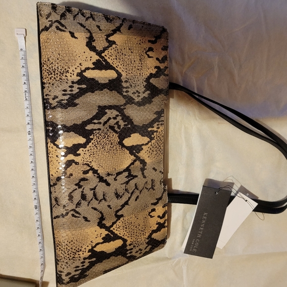 Kennth Cole Purse - Picture 1 of 2